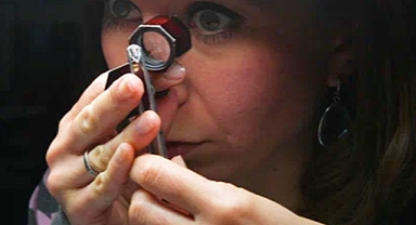 Стоит ли вкладывать в алмазы вместо доллара или золота